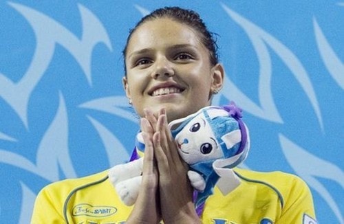 Студентка НУФВСУ Дарина Зевіна здобула дві золоті медалі у етапі Кубку світу з плавання в Москві