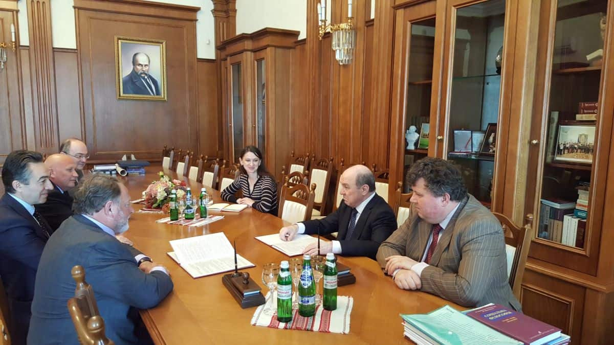 Відбулося підписання Угоди про співробітництво між КНУ ім. Т. Шевченко та НУФВСУ