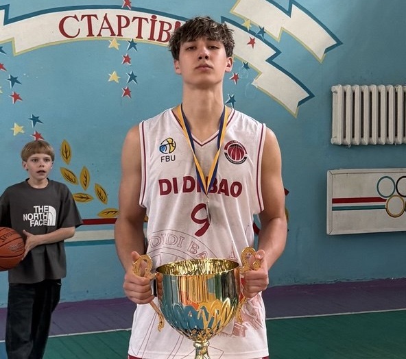 Микола Верещака - серед призерів чемпіонату України з баскетболу!